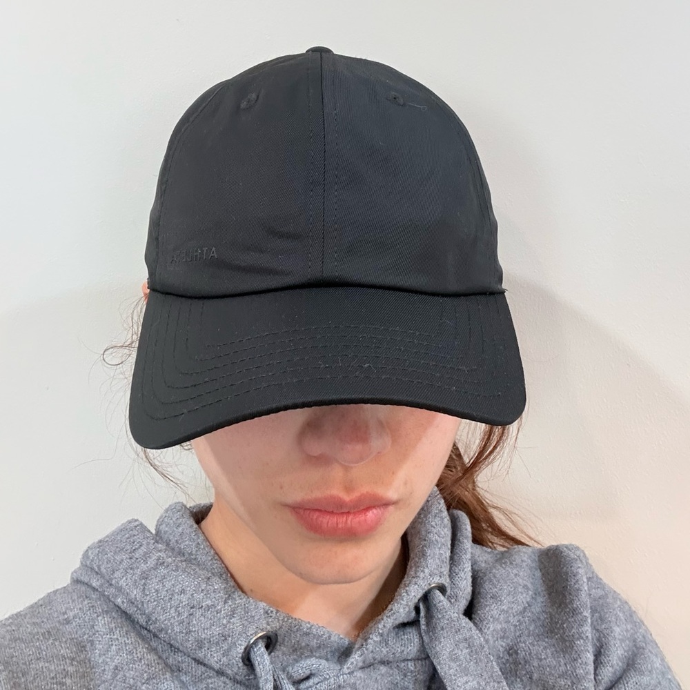 🔥NWOT Athleta Unisex Black Minimal Logo Baseball Cap🔥 - Picture 2 of 6